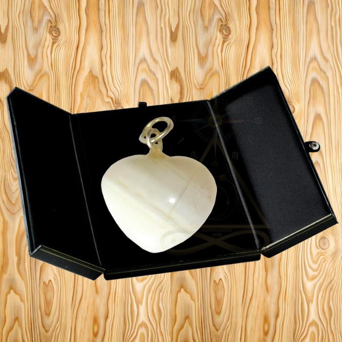 Moonstone Heart Pendant / मून स्टोन हार्ट लटकन